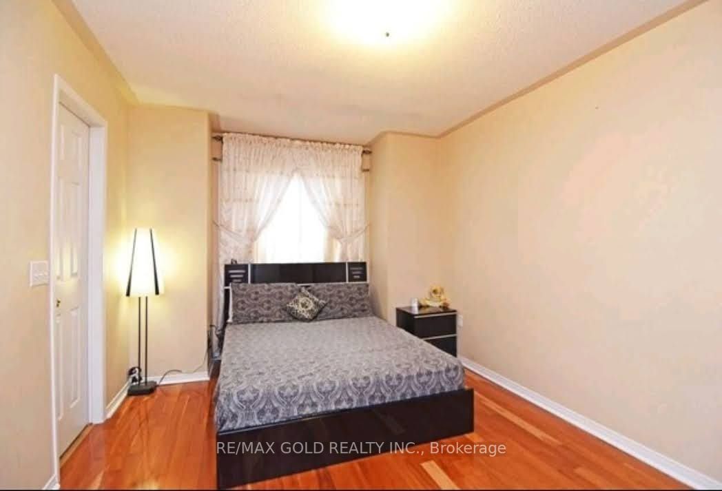 9800 Mclaughlin Rd, #203