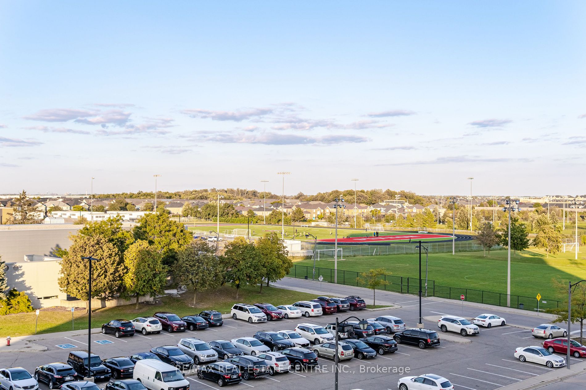 1050 Main St E, #517