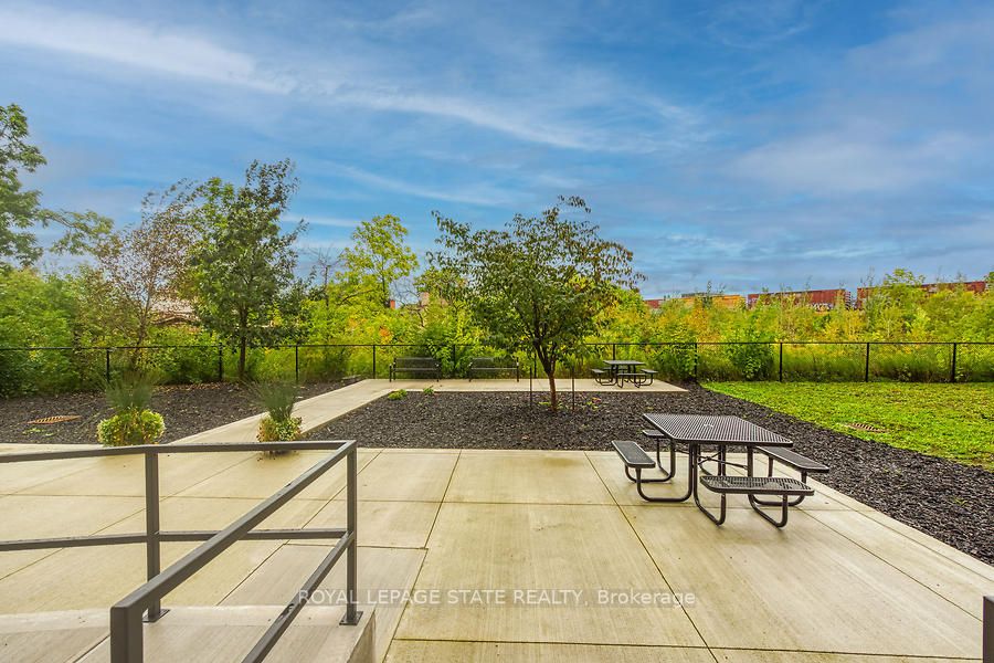 33 Whitmer St, #511