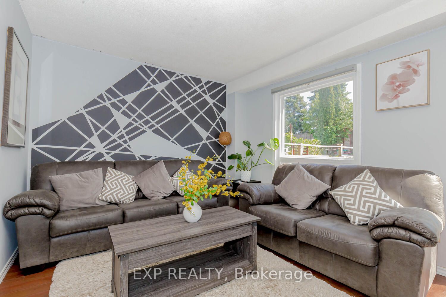 152 Timberlane Drive N