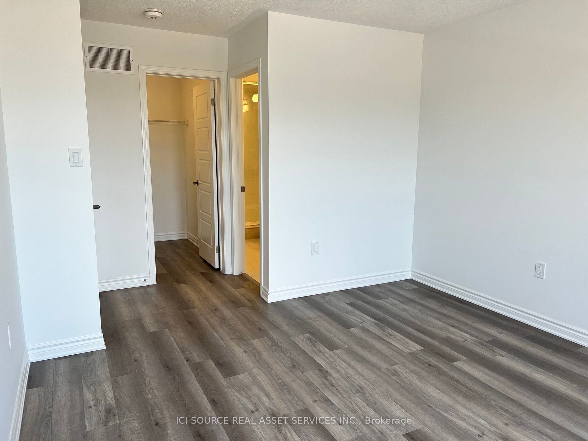 3022 John Mckay Blvd