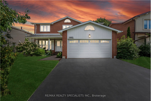 1902 Beechknoll Ave, Mississauga