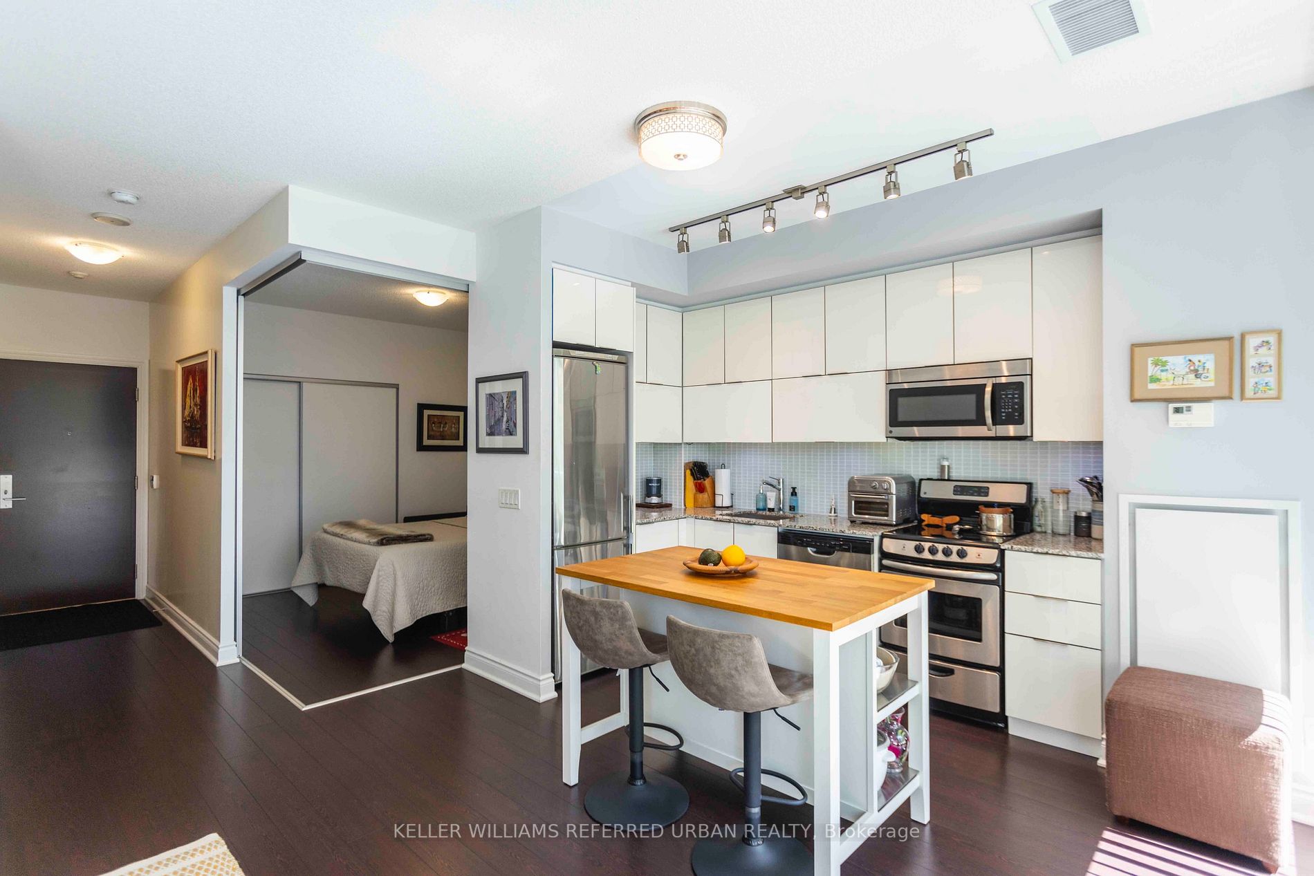 80 Marine Parade Dr, #210