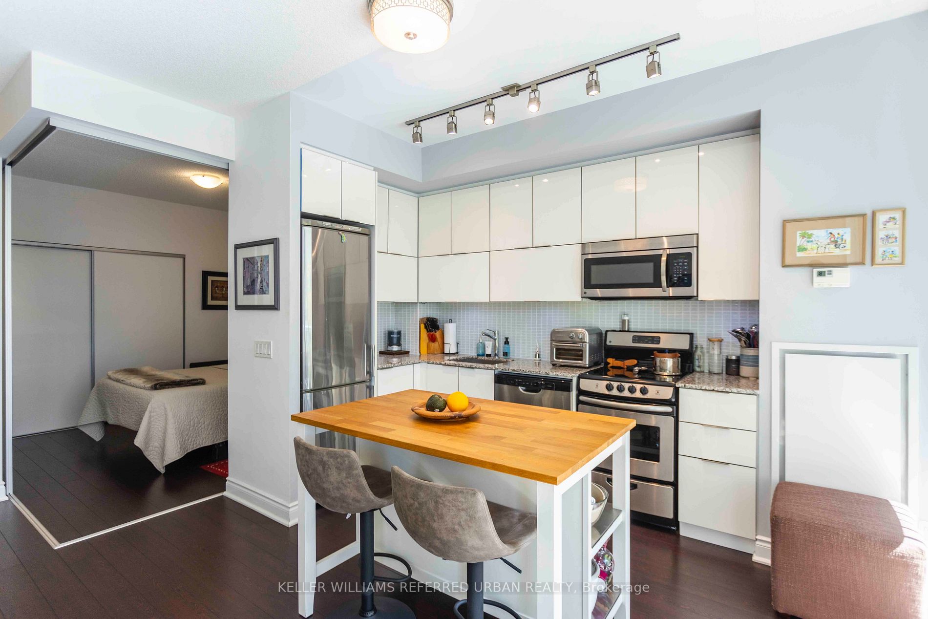 80 Marine Parade Dr, #210