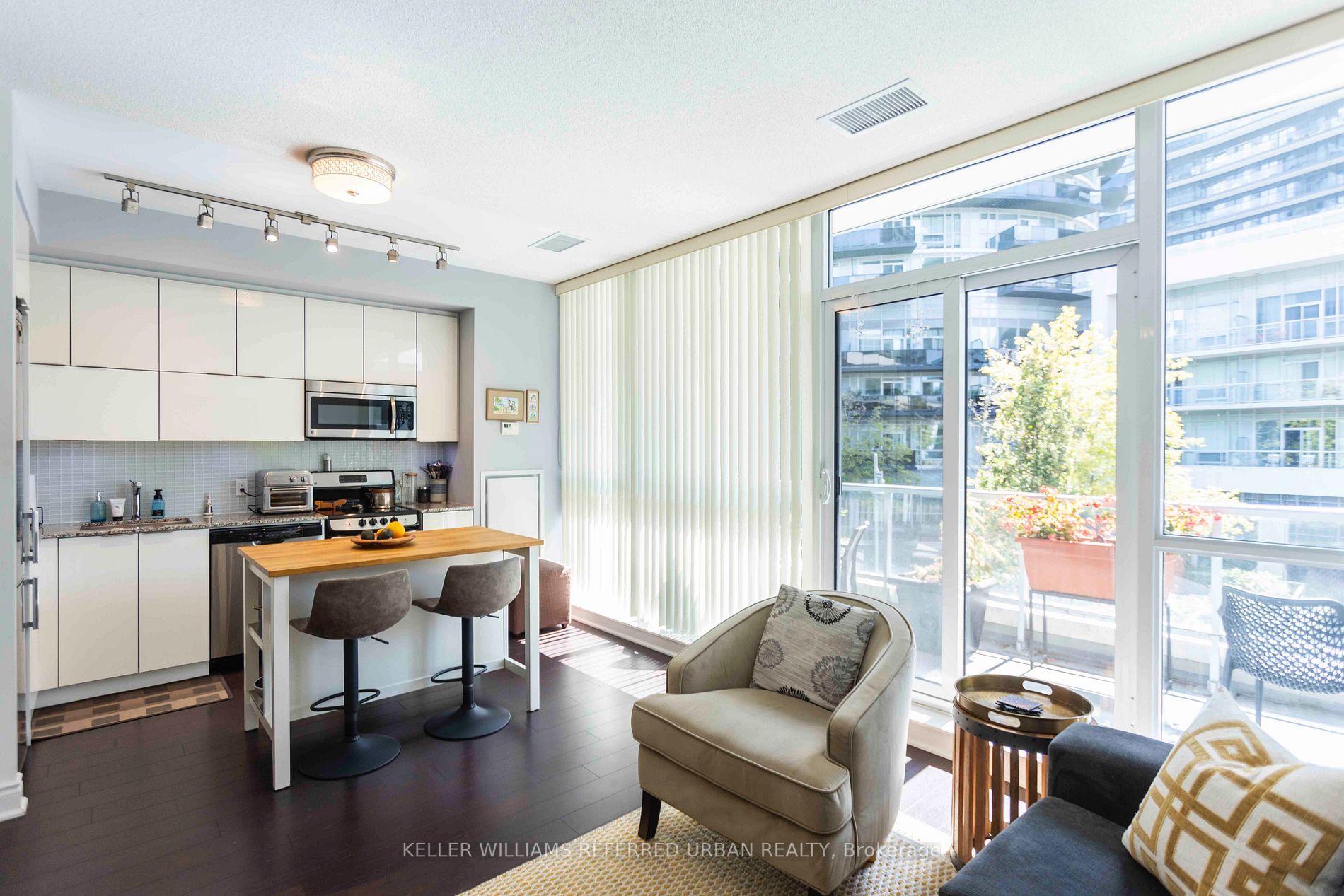 80 Marine Parade Dr, #210