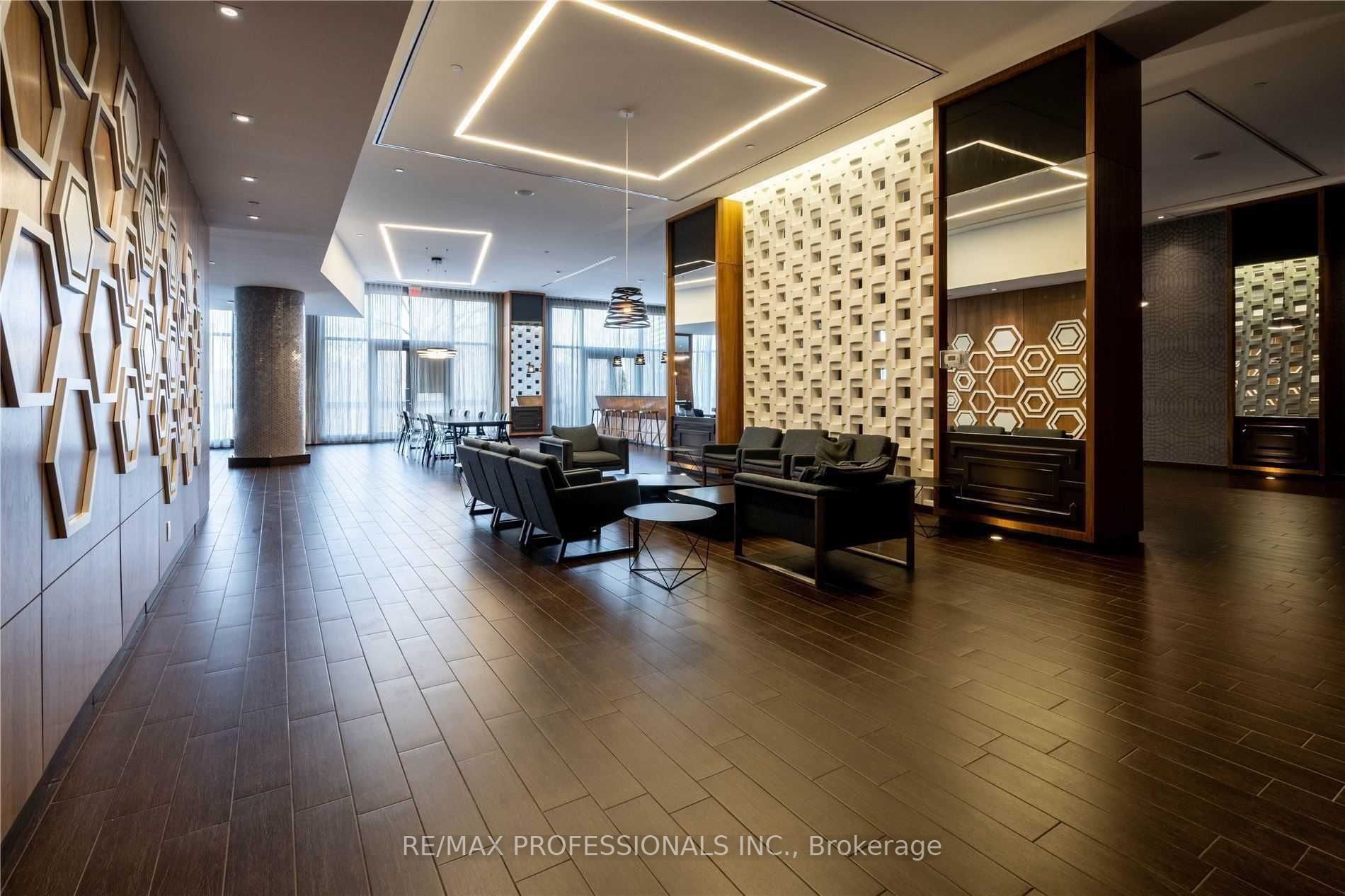 36 Park Lawn Rd, #3707
