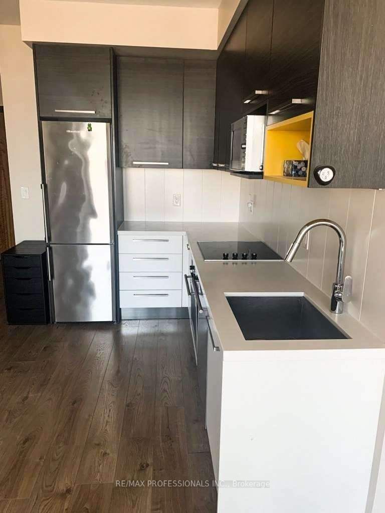 36 Park Lawn Rd, #3707