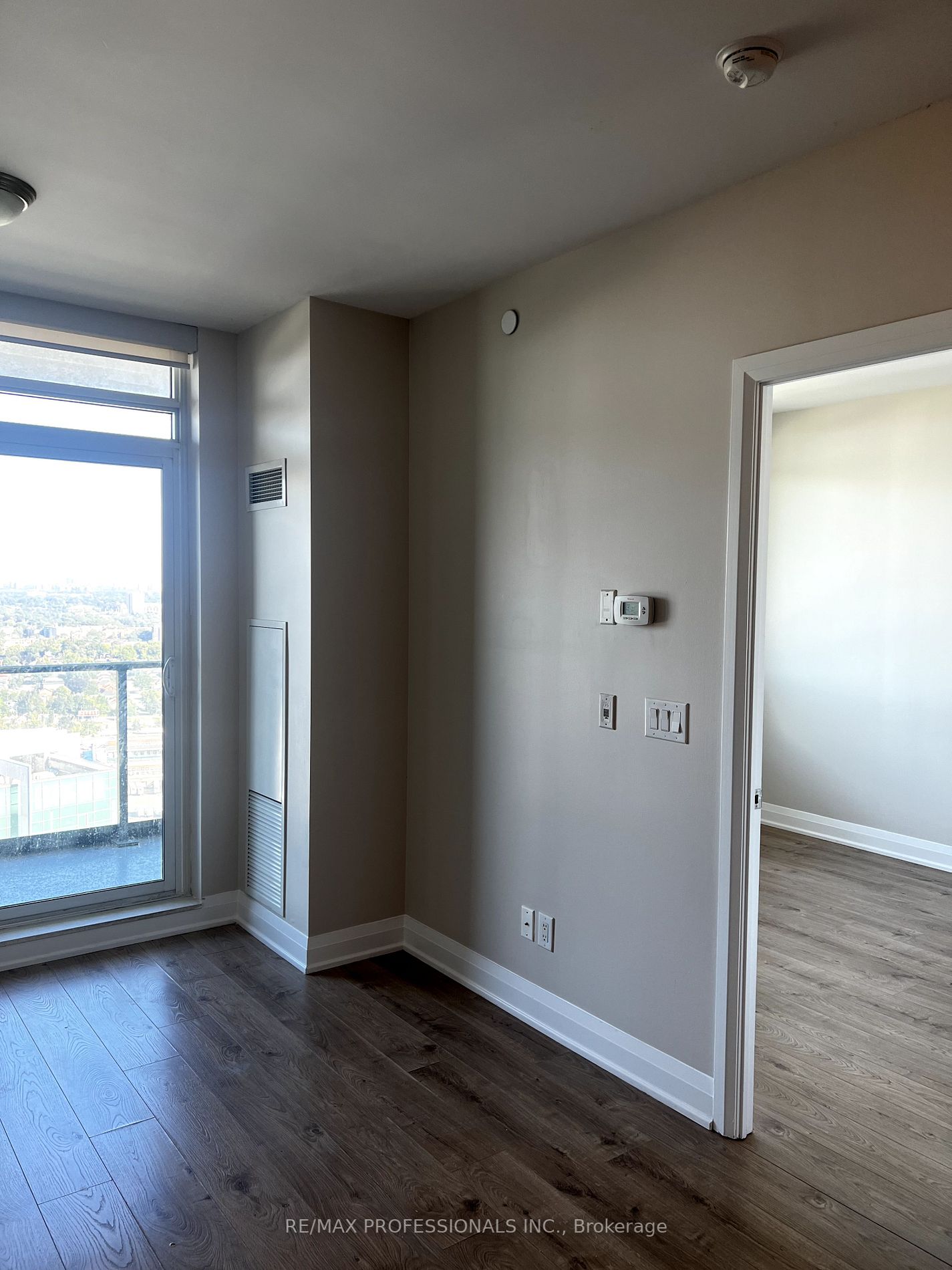 36 Park Lawn Rd, #3707