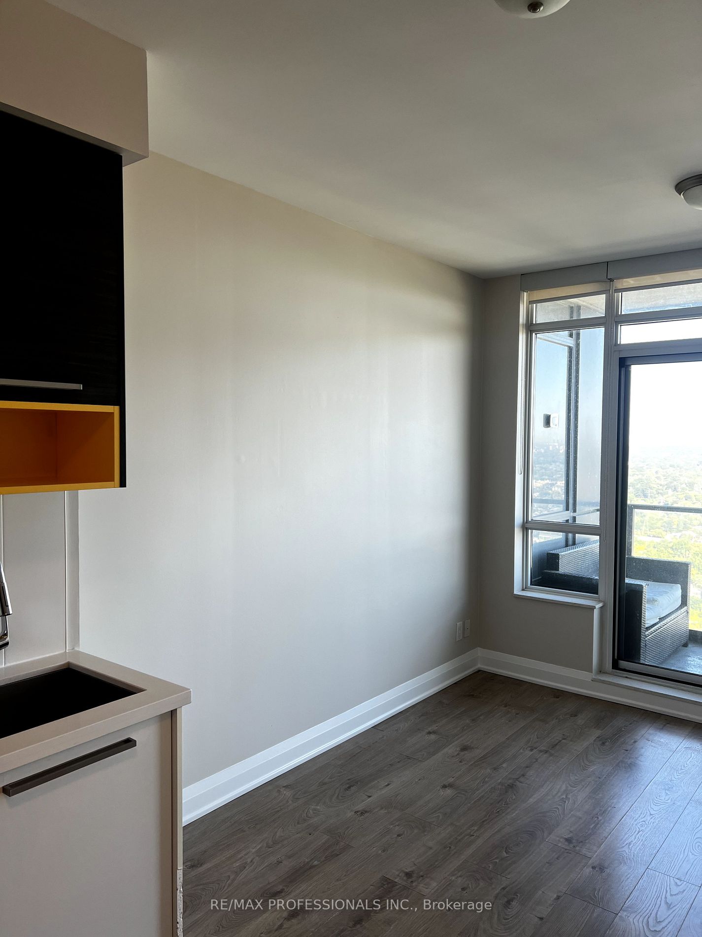 36 Park Lawn Rd, #3707