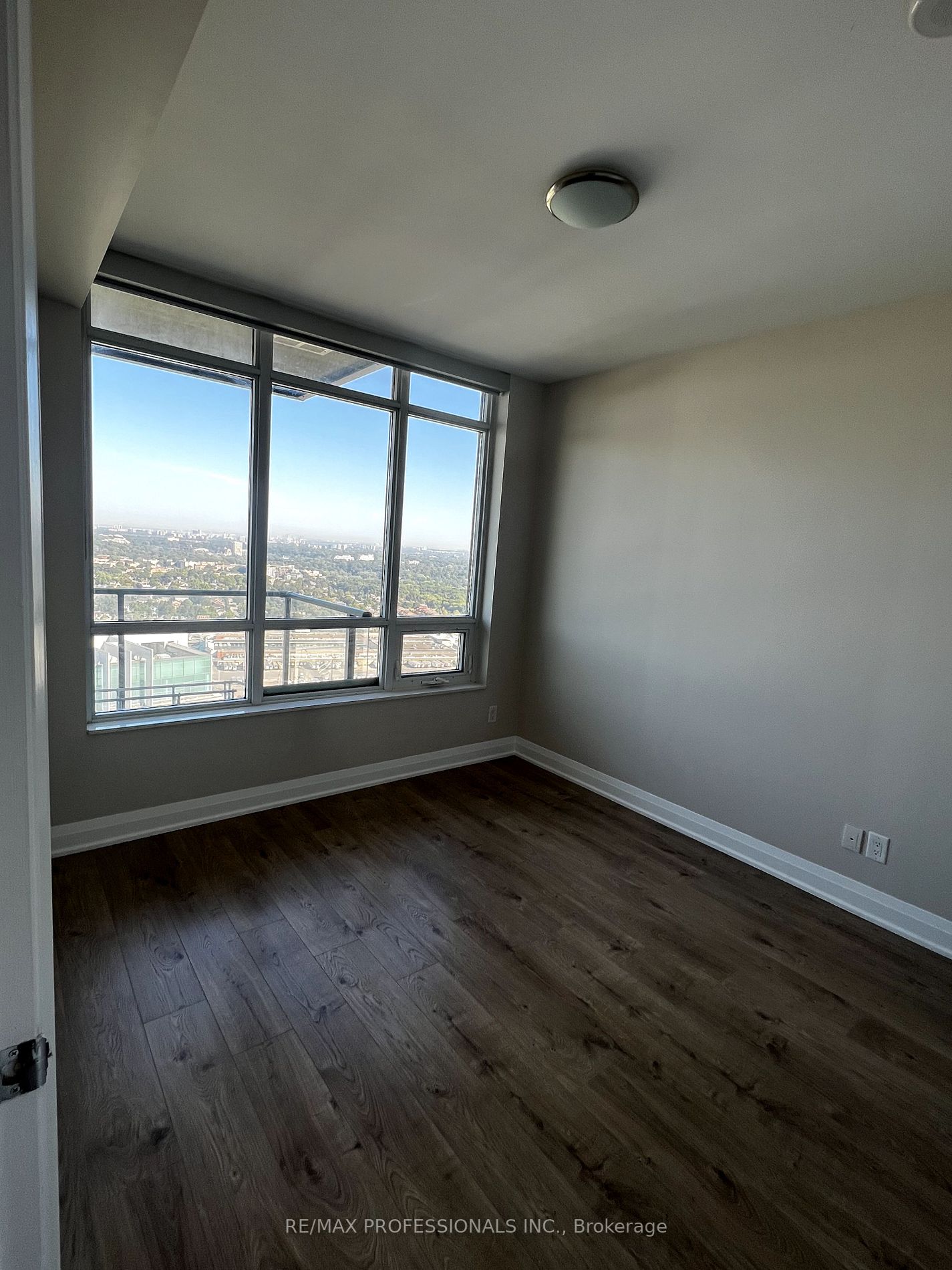 36 Park Lawn Rd, #3707