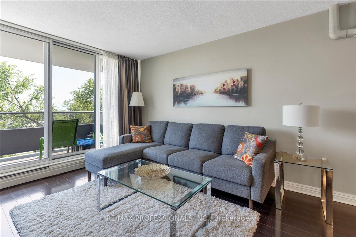 11 Neilson Dr, #603