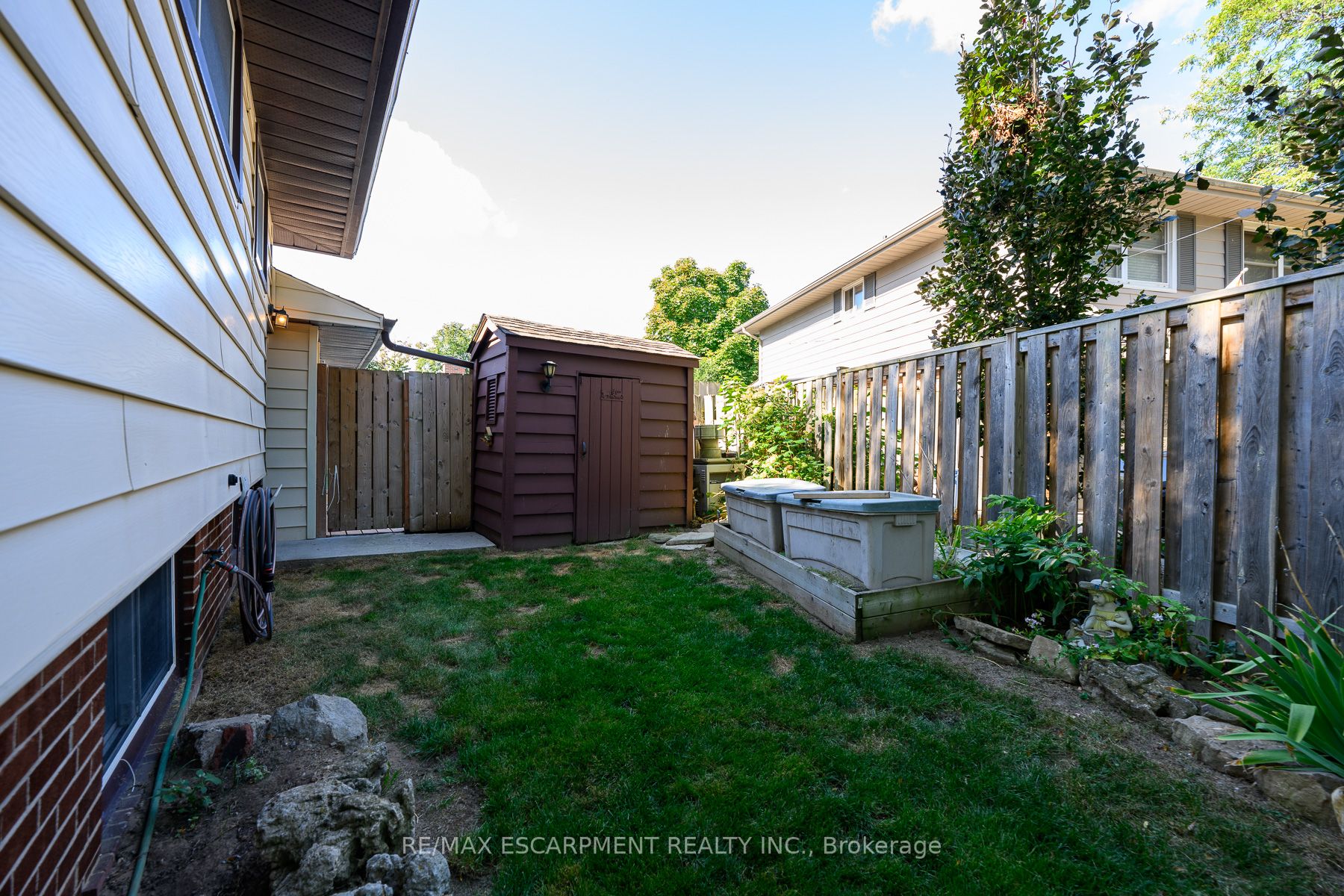 1009 Marley Cres