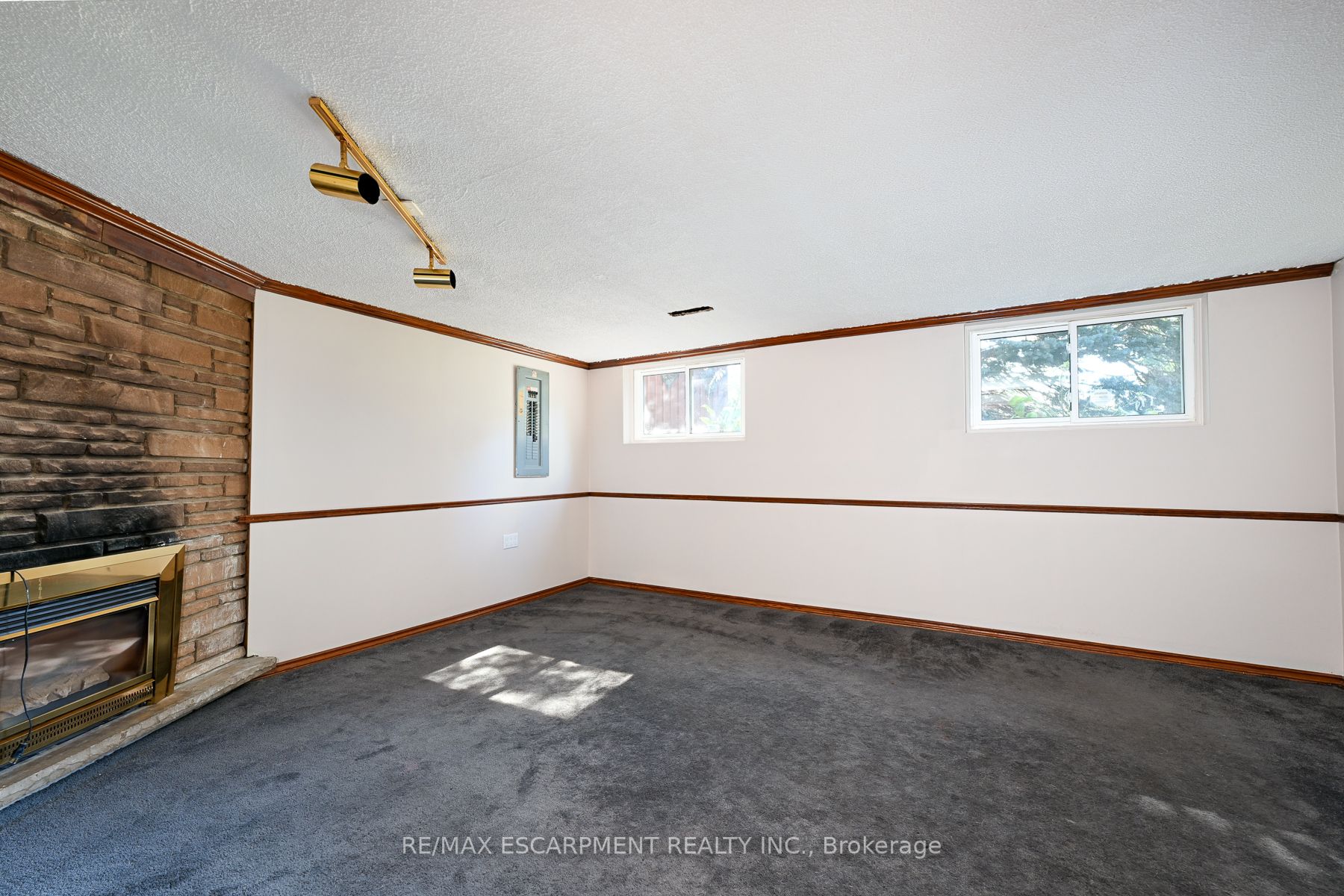 1009 Marley Cres