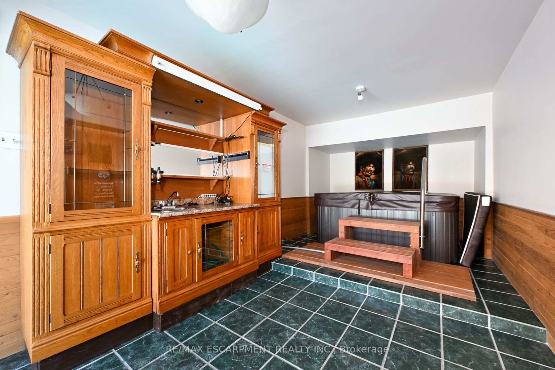 1009 Marley Cres