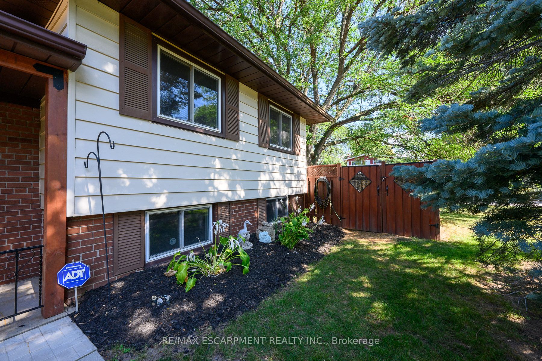 1009 Marley Cres