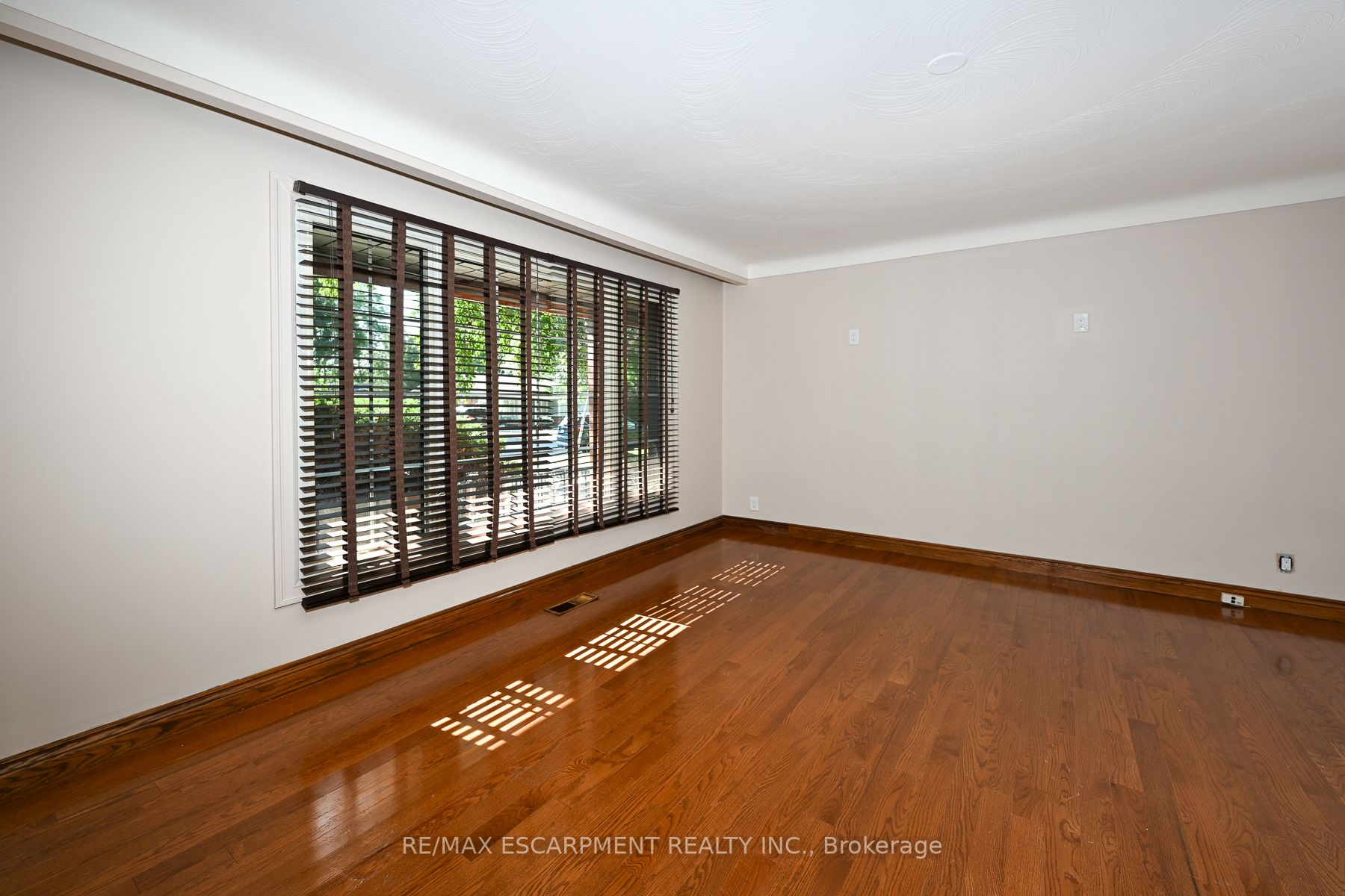 1009 Marley Cres