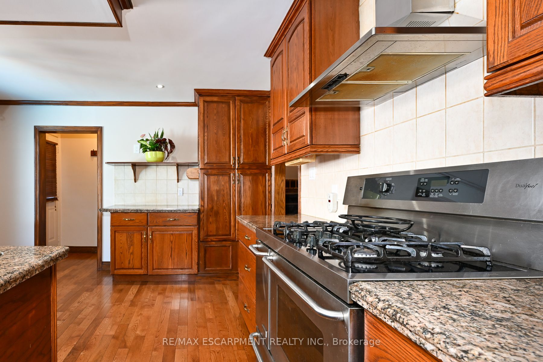 1009 Marley Cres