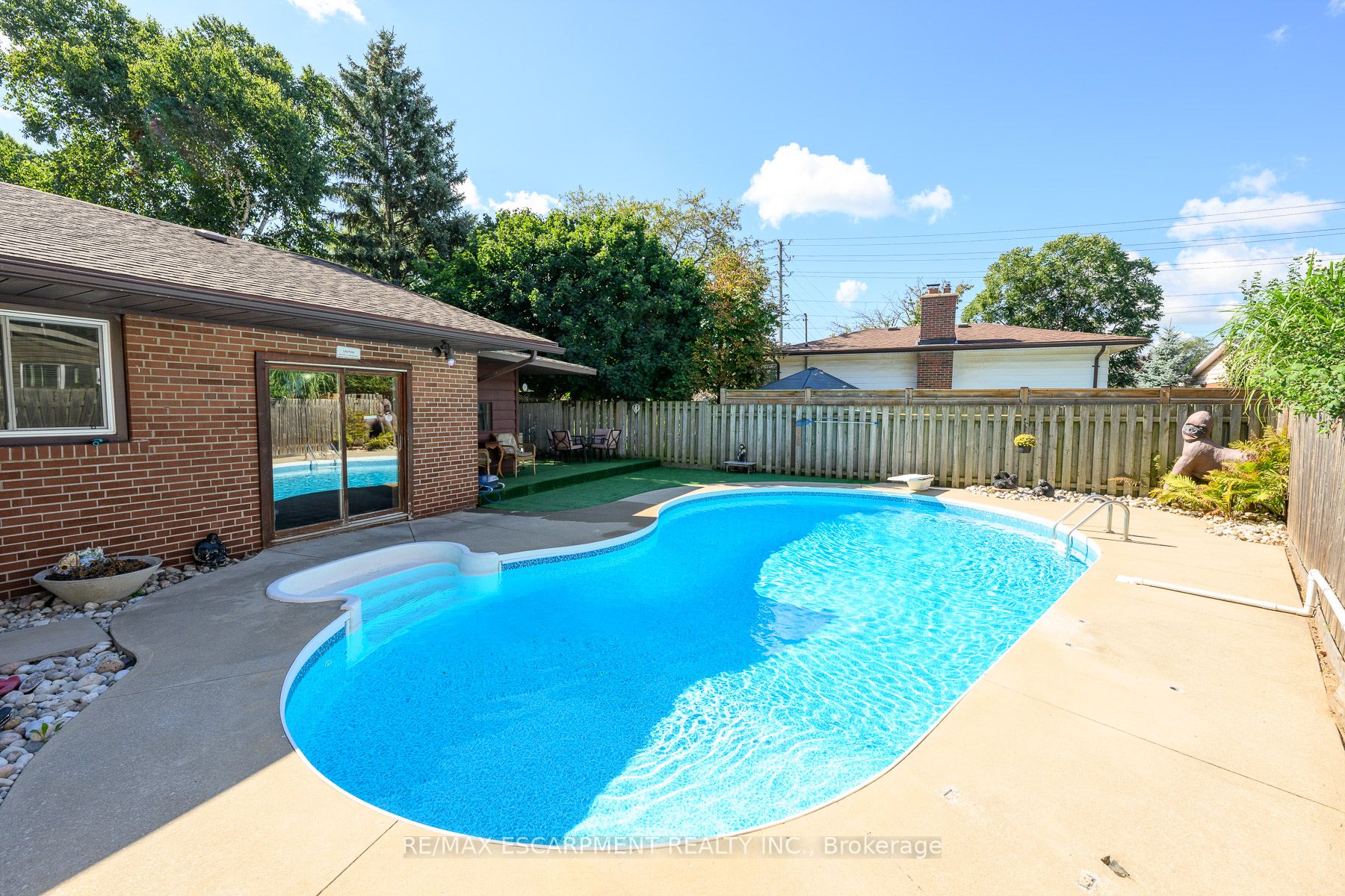 1009 Marley Cres