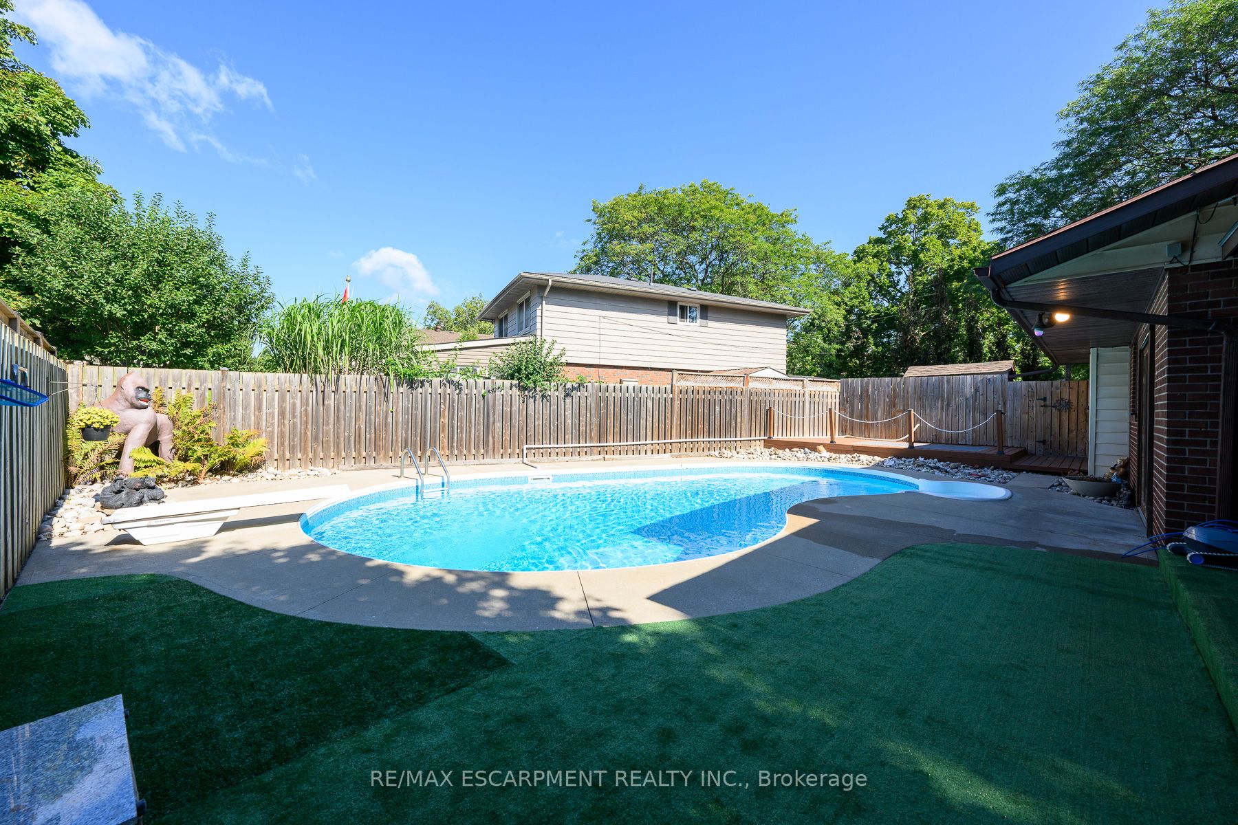 1009 Marley Cres