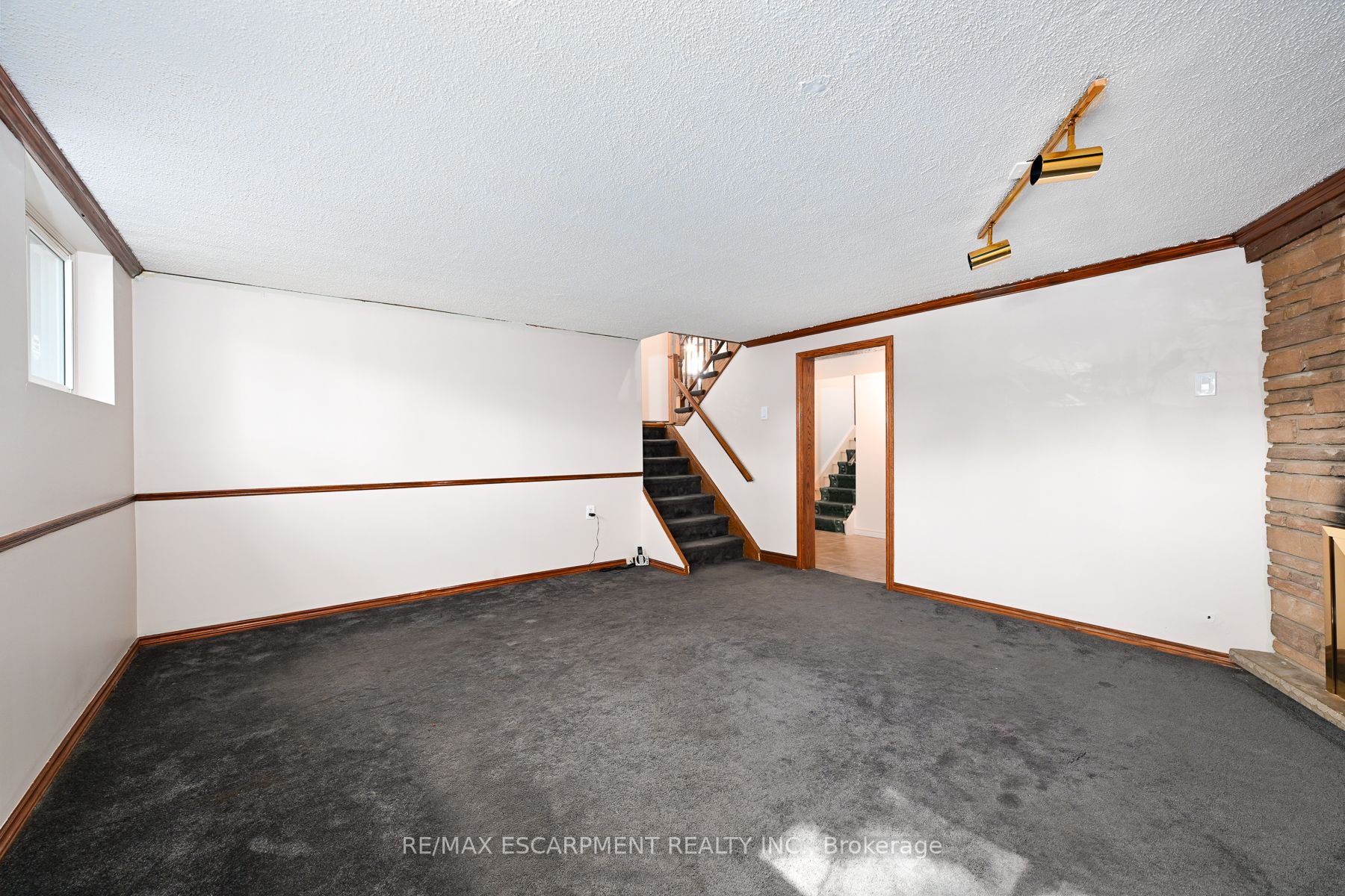 1009 Marley Cres