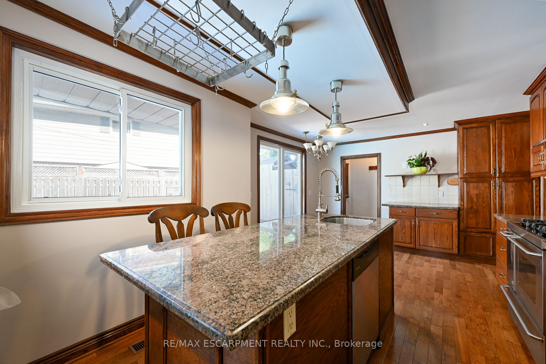 1009 Marley Cres