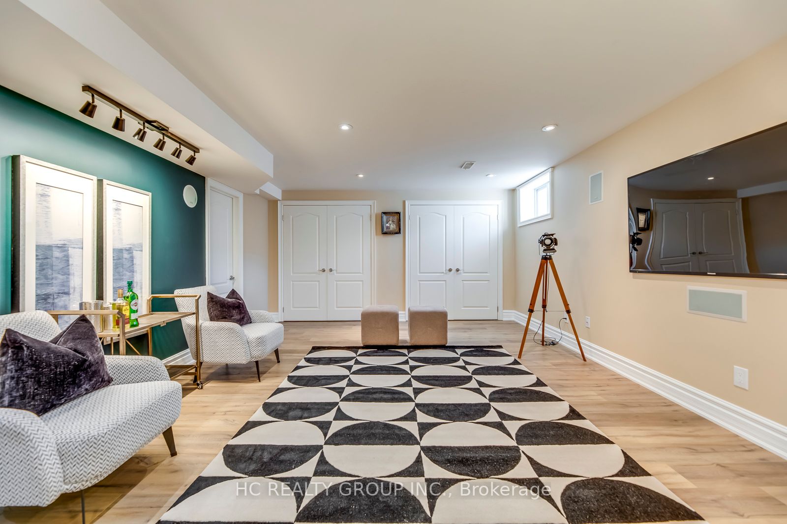 2492 Chaplin Road