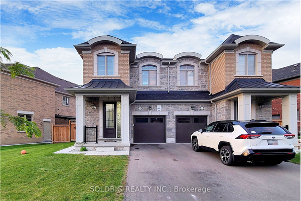 1265 Chee Chee Landing, Milton