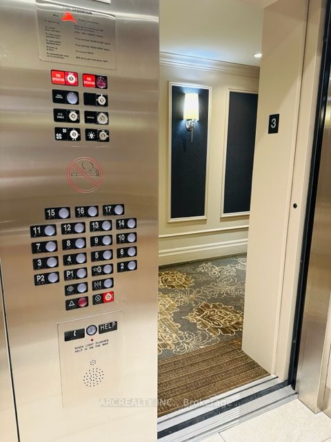 38 Fontenay Crt S, #301