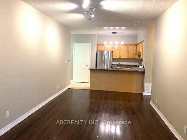 38 Fontenay Crt S, #301