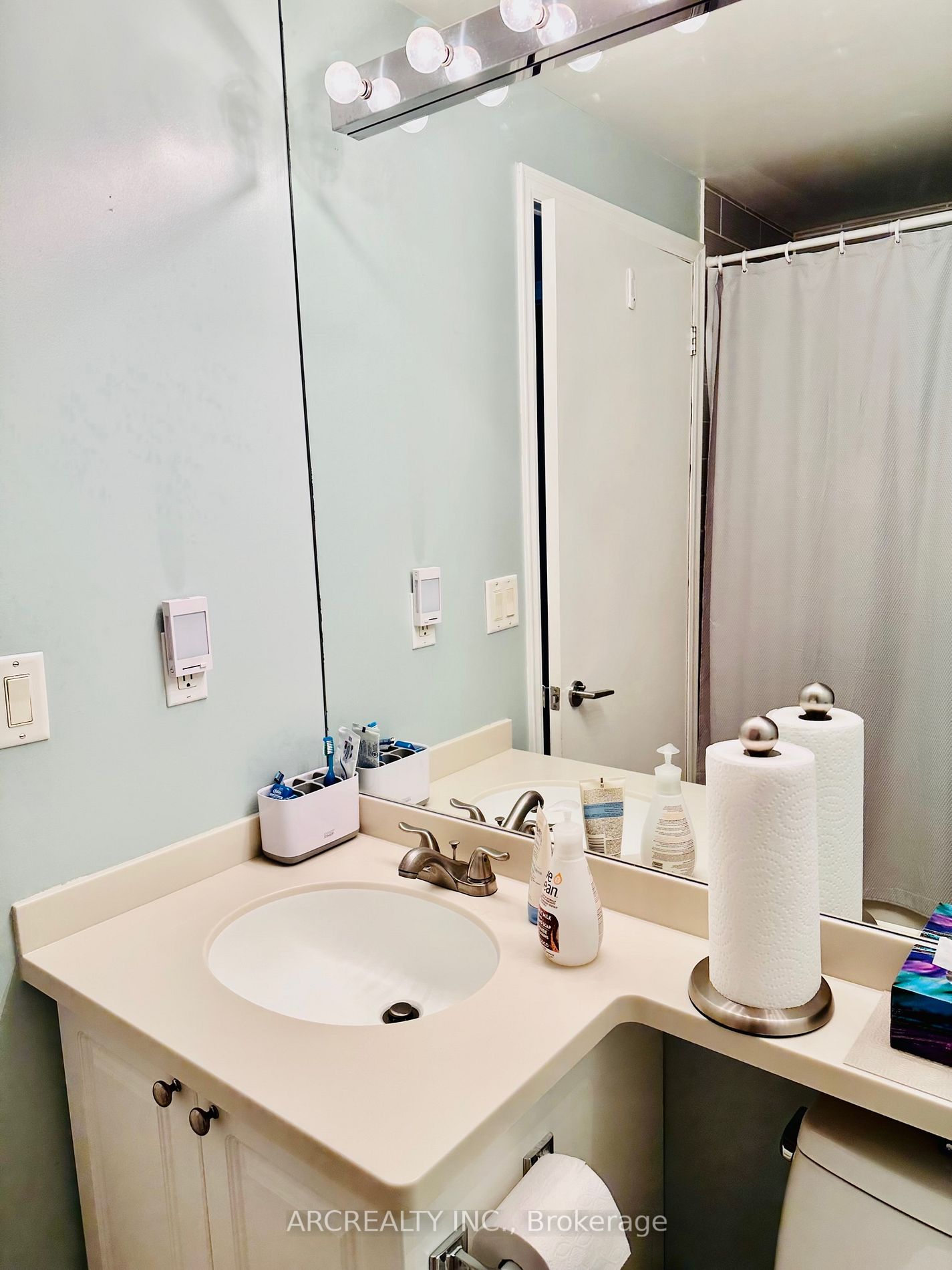 38 Fontenay Crt S, #301