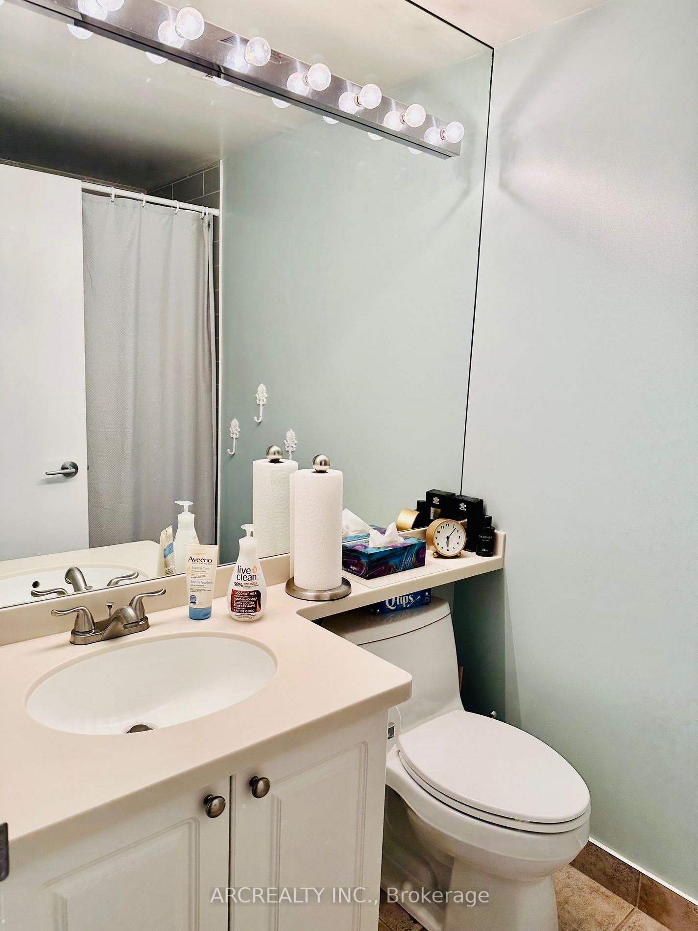 38 Fontenay Crt S, #301