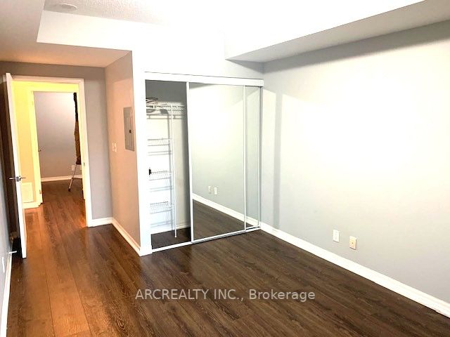 38 Fontenay Crt S, #301