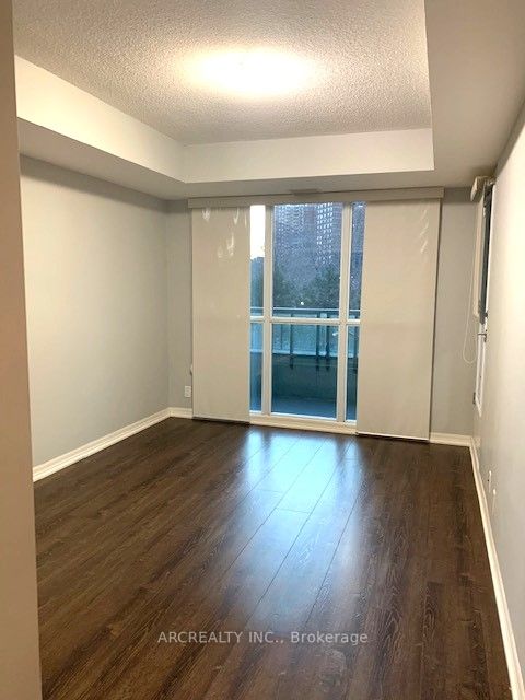 38 Fontenay Crt S, #301