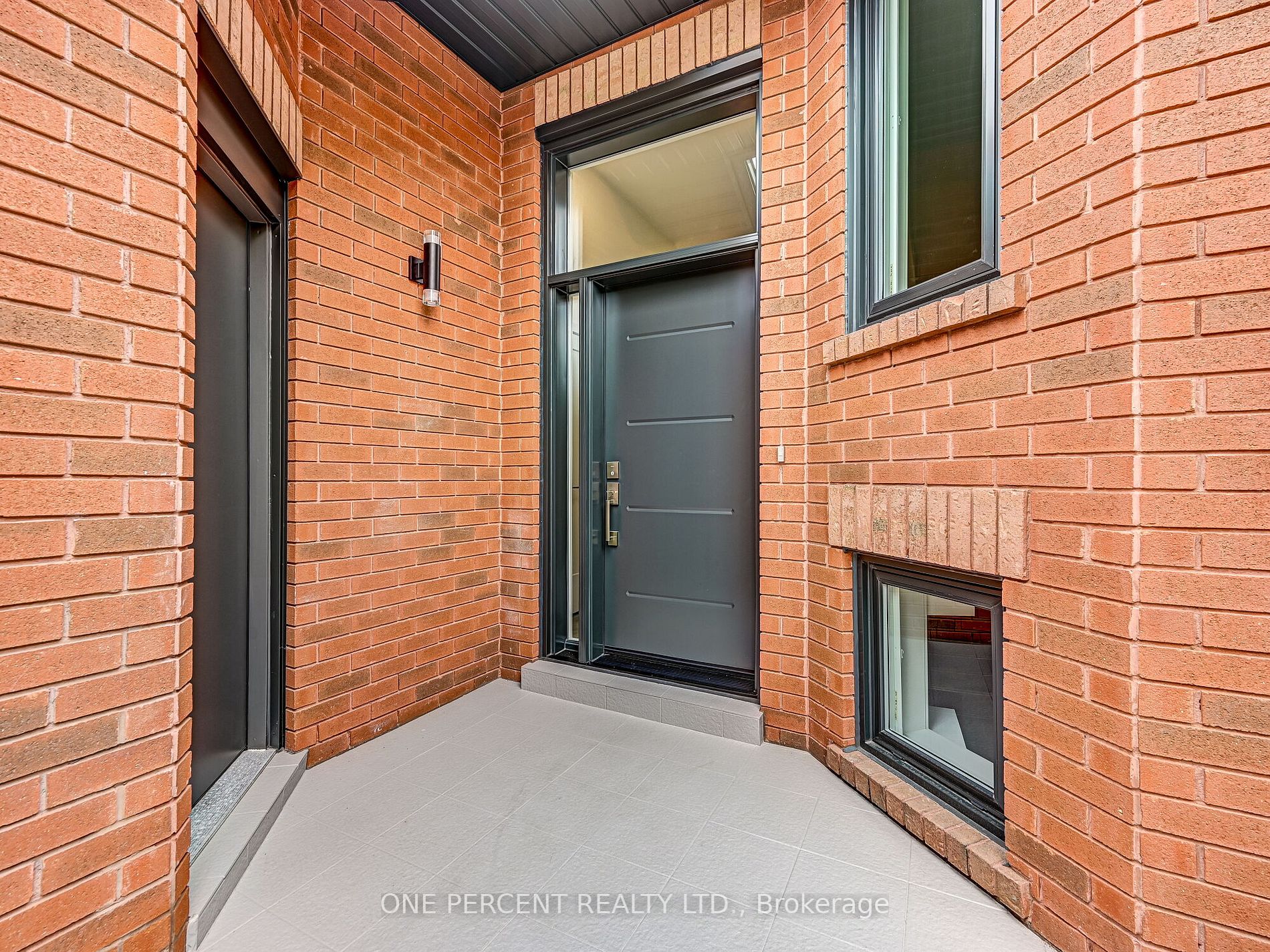 24 Berrydown Dr