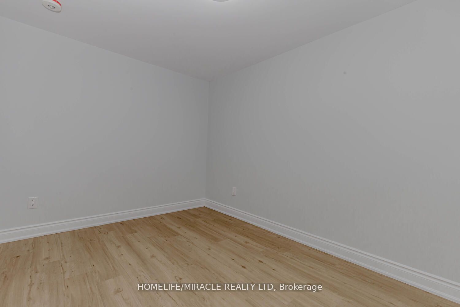 44 Leatherhead Crt, #Lower