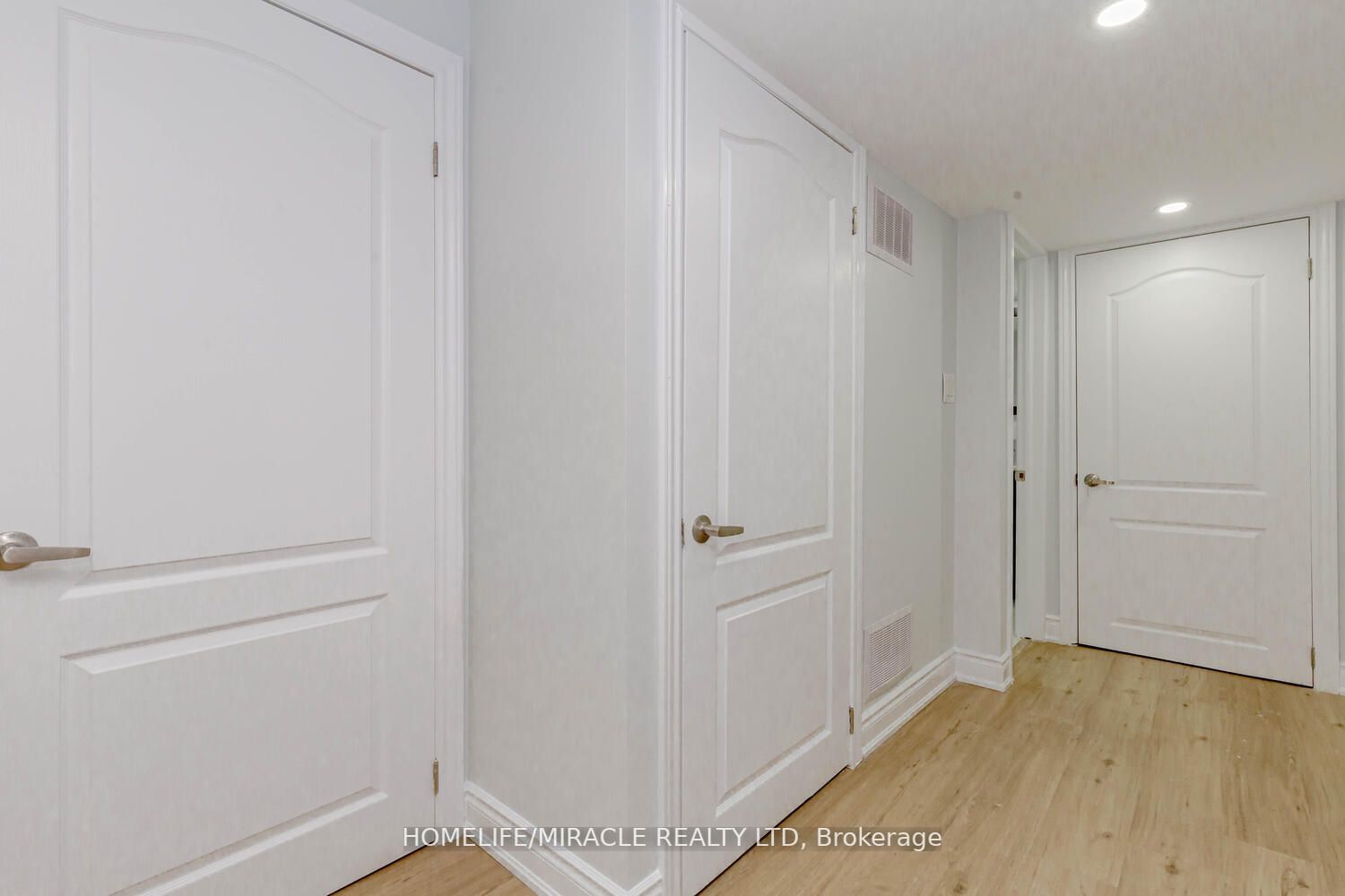 44 Leatherhead Crt, #Lower