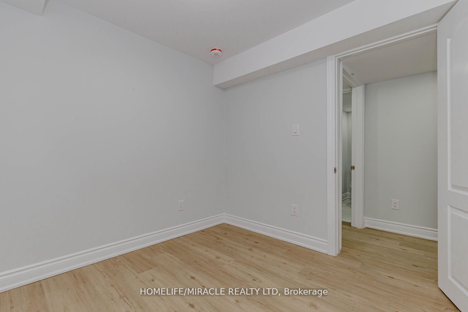 44 Leatherhead Crt, #Lower