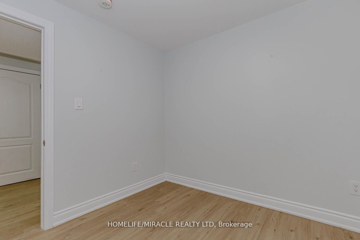 44 Leatherhead Crt, #Lower