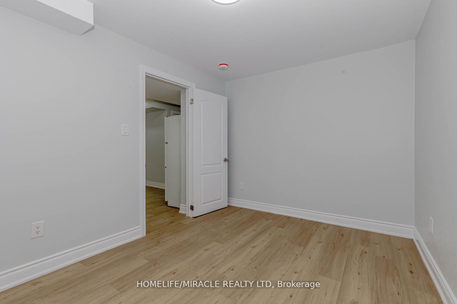44 Leatherhead Crt, #Lower