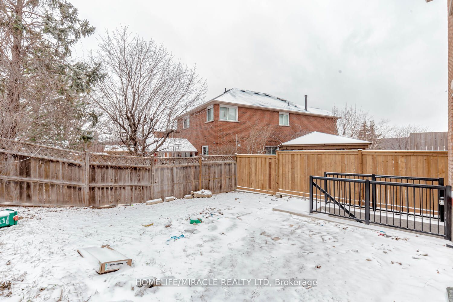44 Leatherhead Crt, #Lower