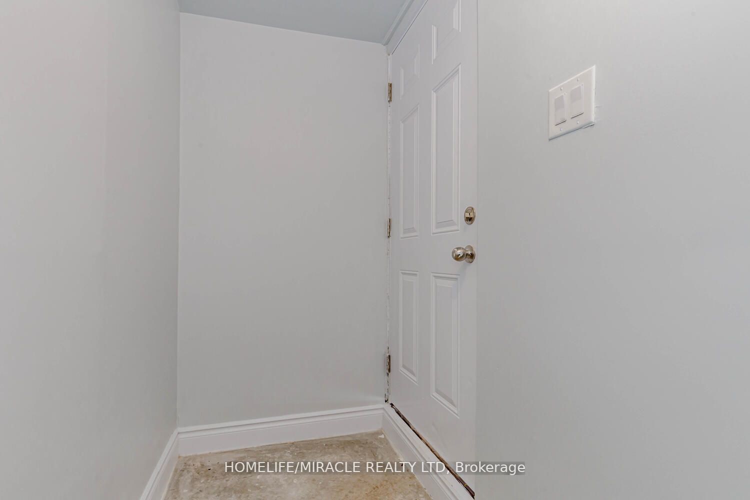 44 Leatherhead Crt, #Lower