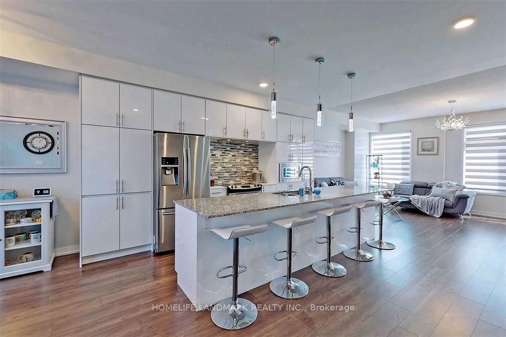 3098 Ernest Appelbe Blvd