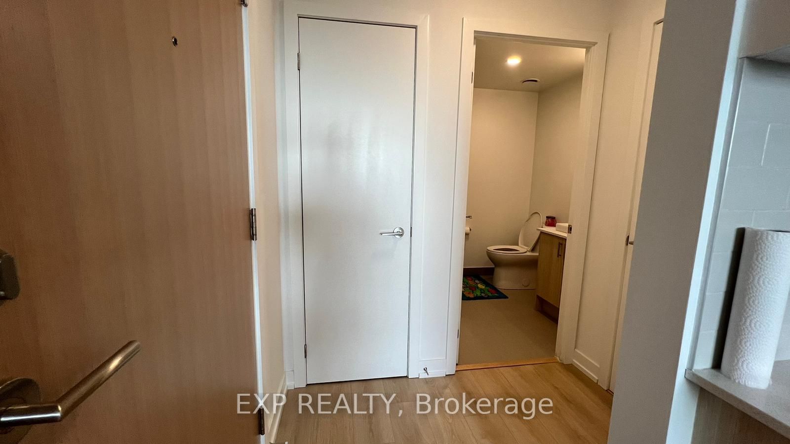 1195 The Queensway St, #302