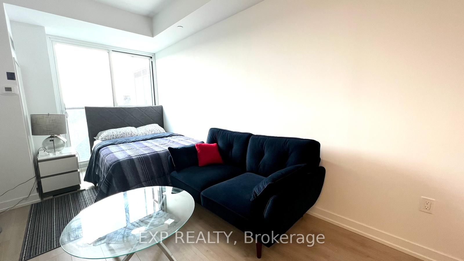 1195 The Queensway St, #302
