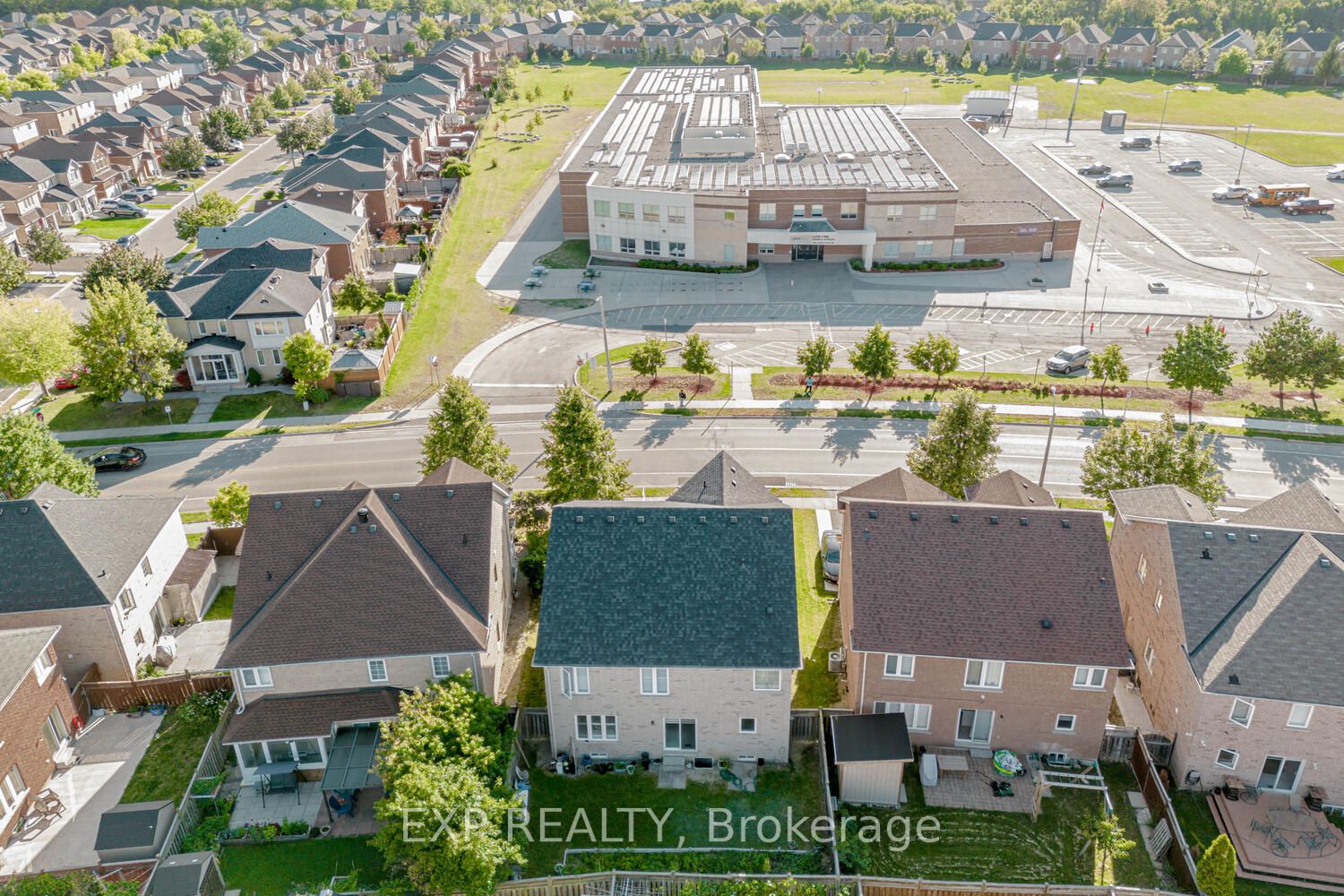 227 Queen Mary Drive W