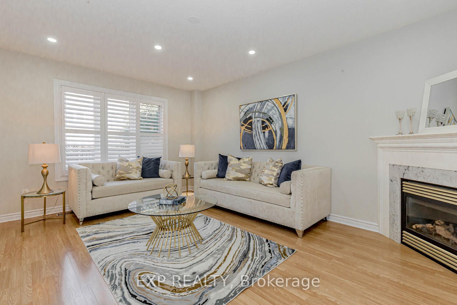 227 Queen Mary Drive W
