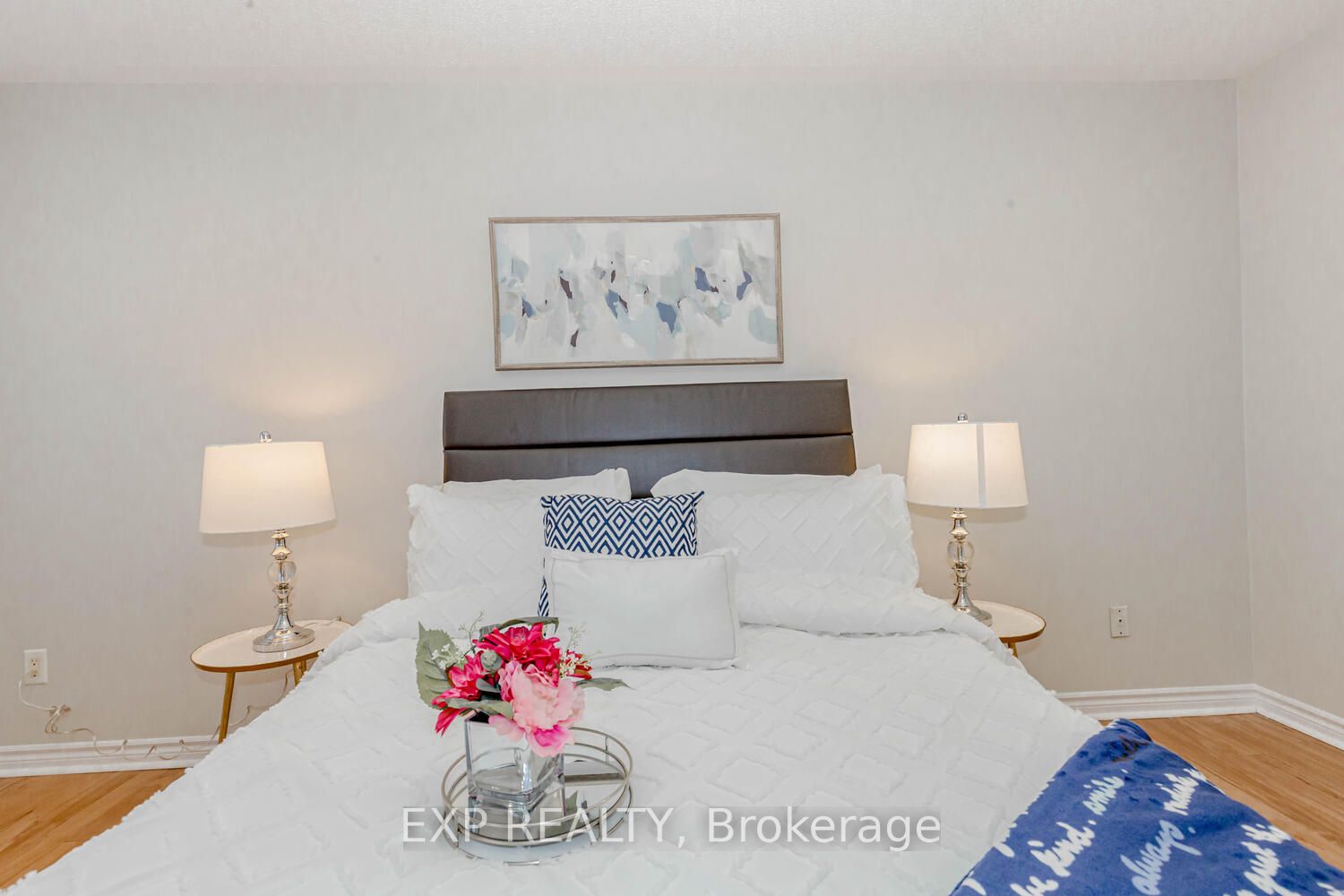 227 Queen Mary Drive W