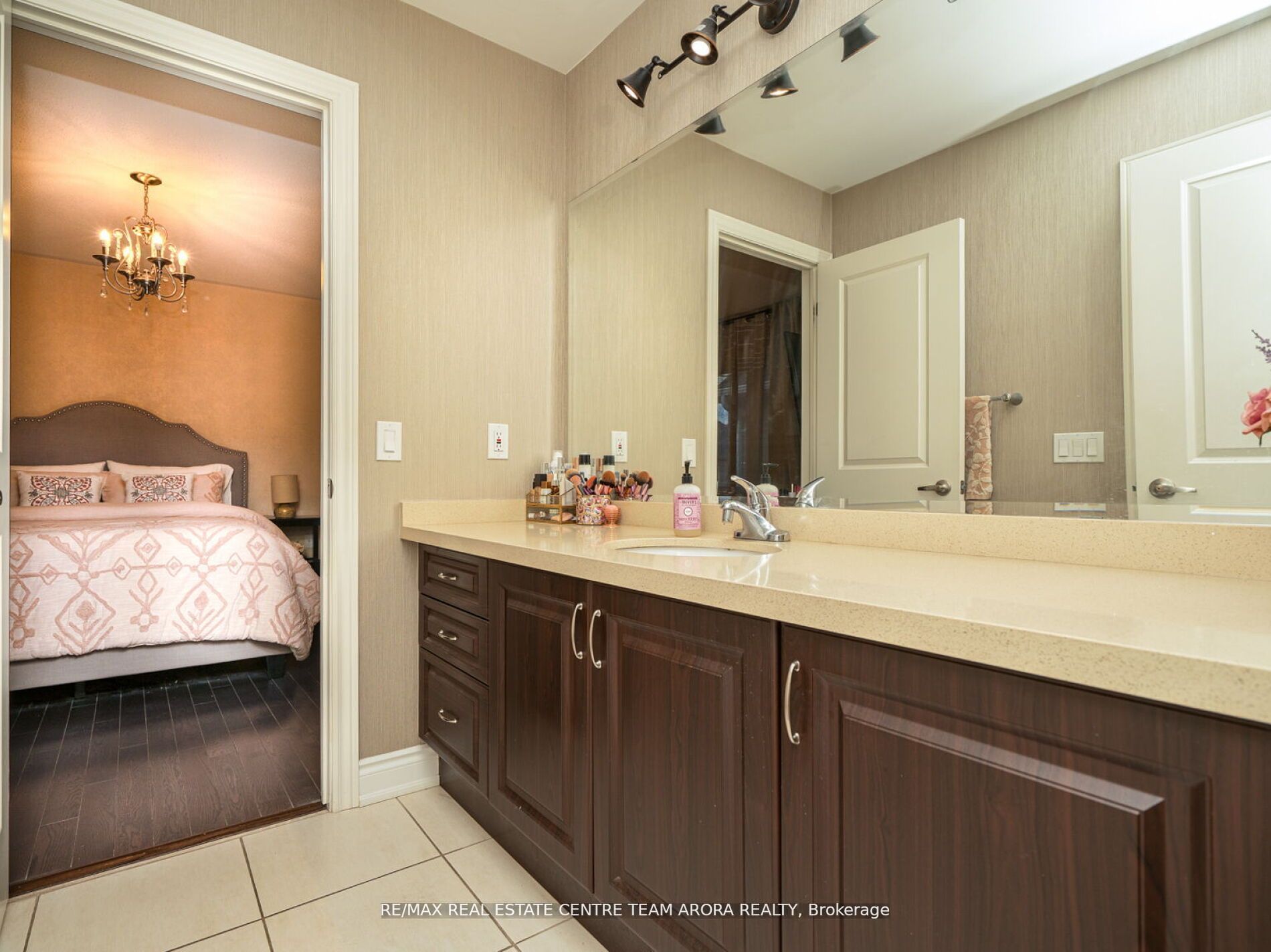 17 Blackberry Valley Crescent