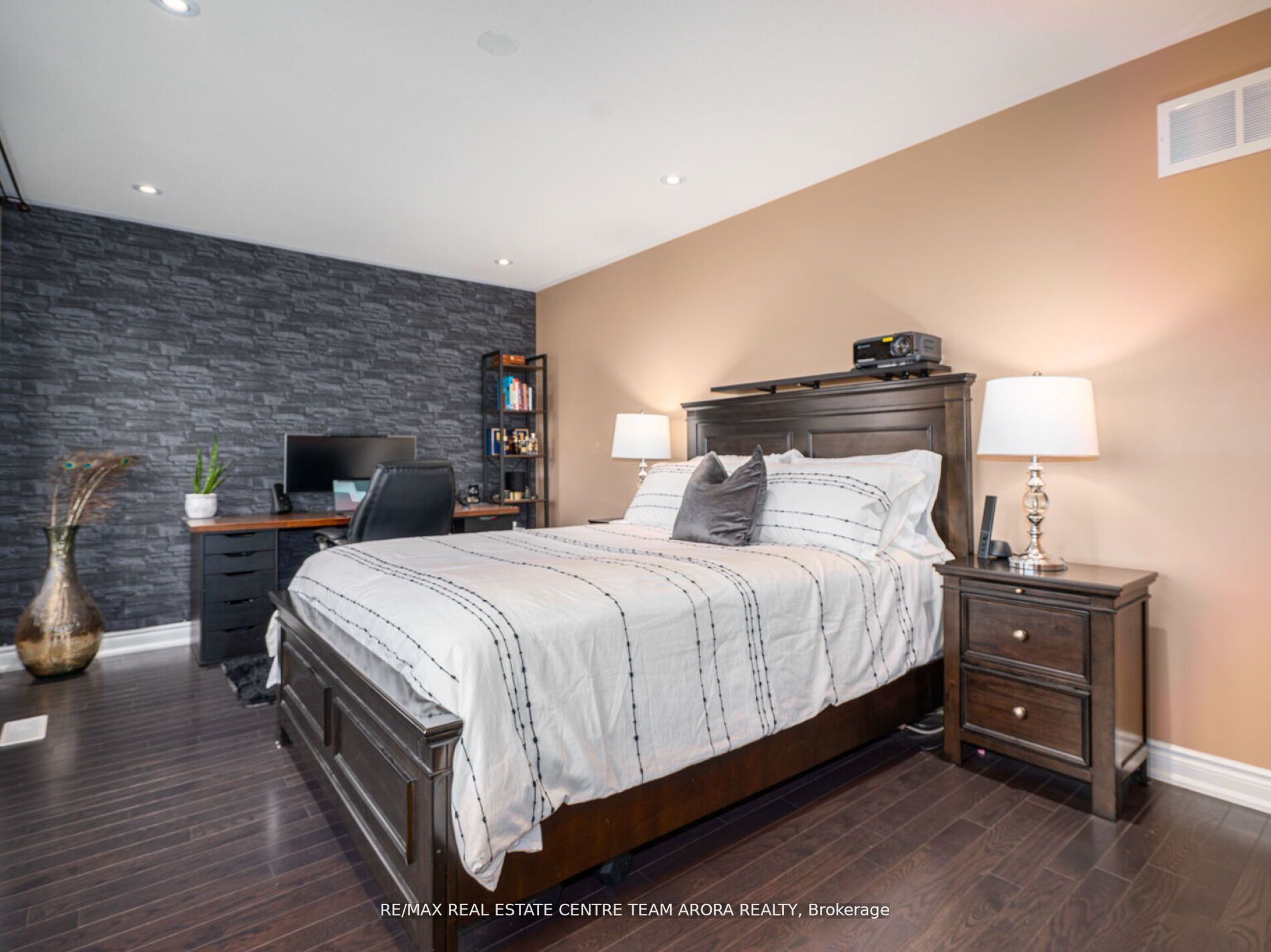 17 Blackberry Valley Crescent