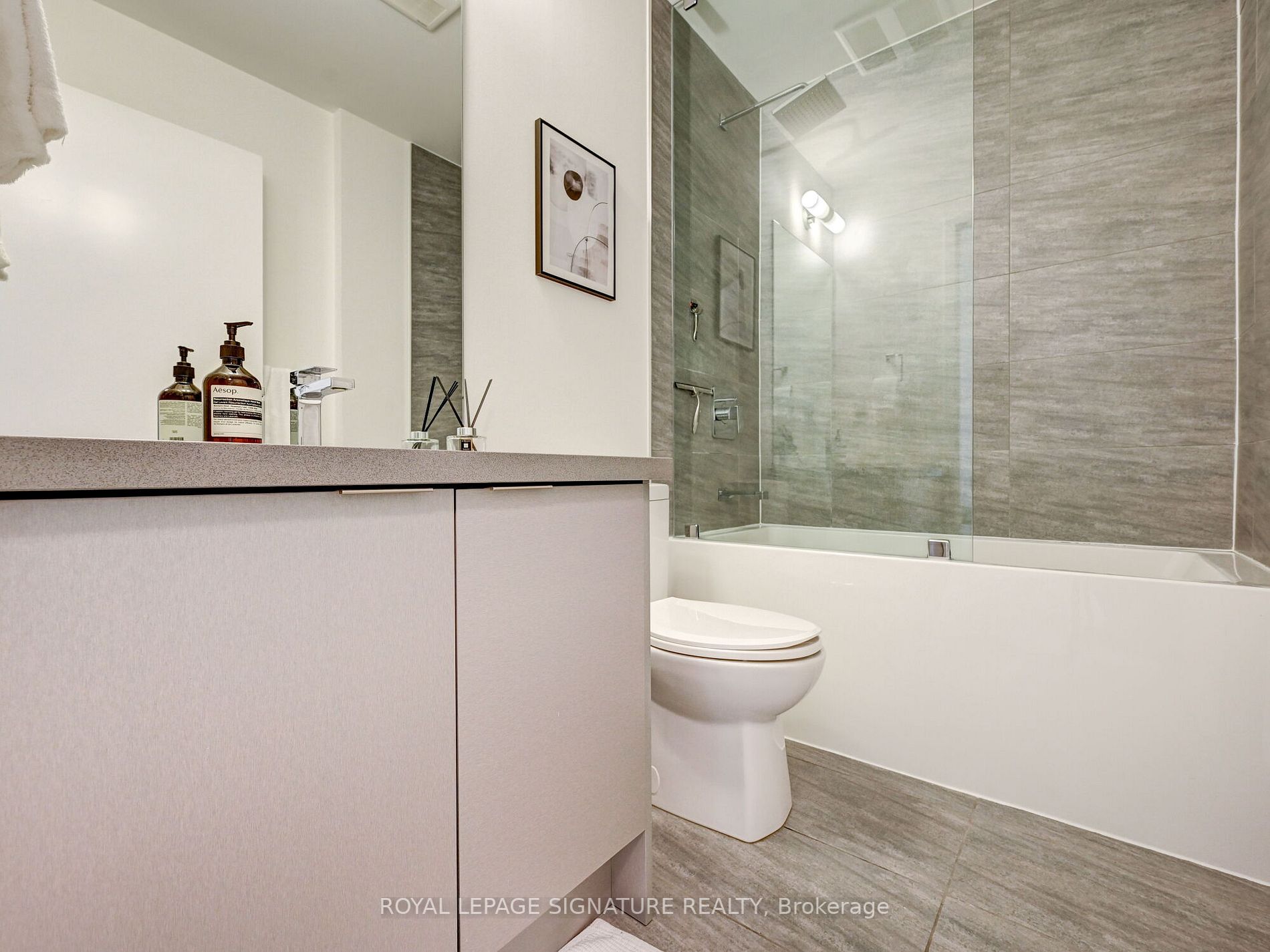 297 Oak Walk Dr, #318